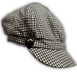 Black and White Patterned Beret